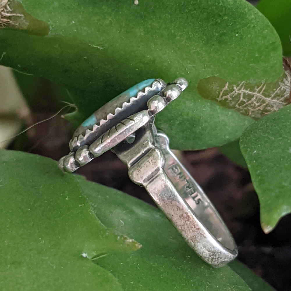 Vintage native American turquoise ring dainty southwestern sterling - Picture 6 of 6